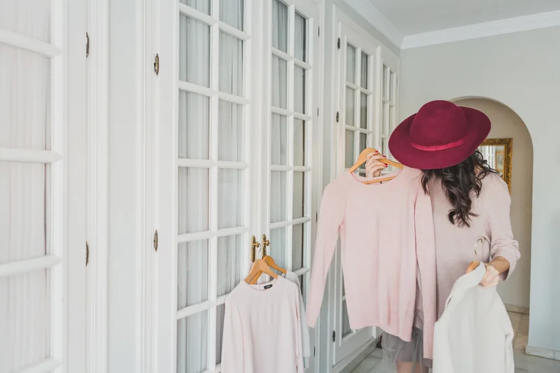 איך לבחור חלוק לשבת לאישה בצורה נכונה ומדויקת לשגרה המשפחתית?